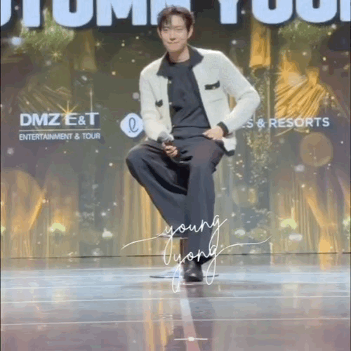 A moment captured by a fan of Kim Youngdae