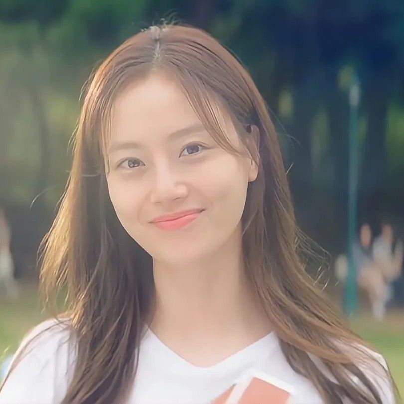 Momen yang diabadikan oleh penggemar Moon Chaewon