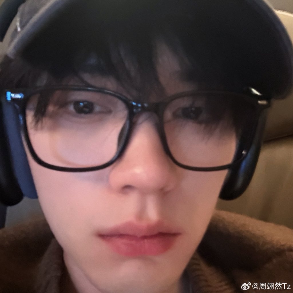 A moment captured by a fan of Zhou Yiran