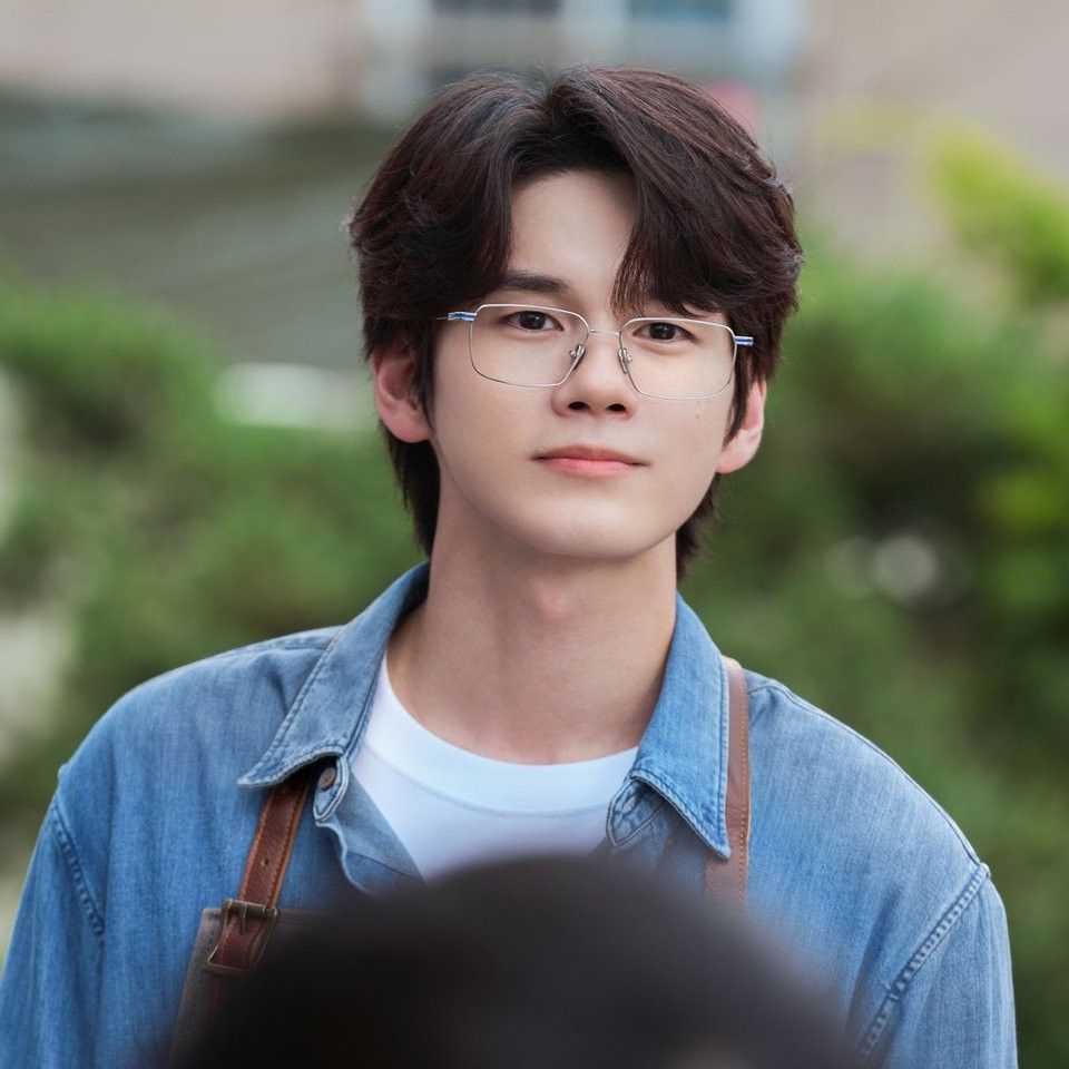 Latest photo of Ong Seongwu