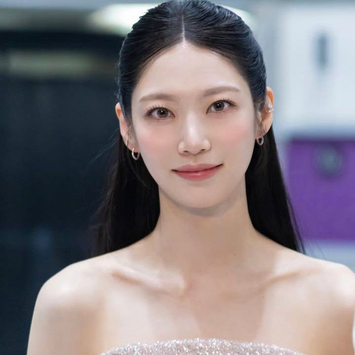 Recent activity shot of Gong Seungyeon