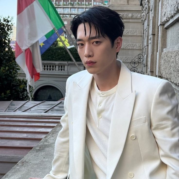 Behind-the-scenes cut of Seo Kangjoon