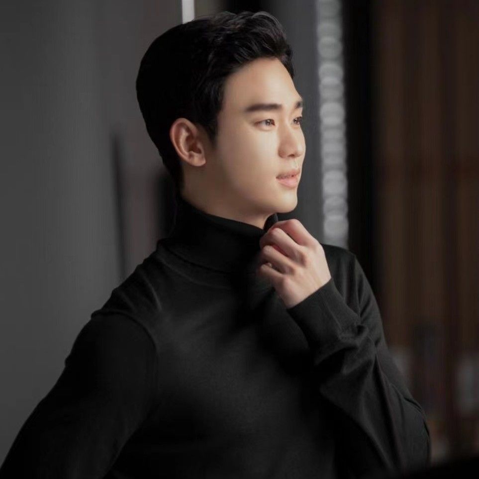 A moment captured by a fan of Kim Soohyun