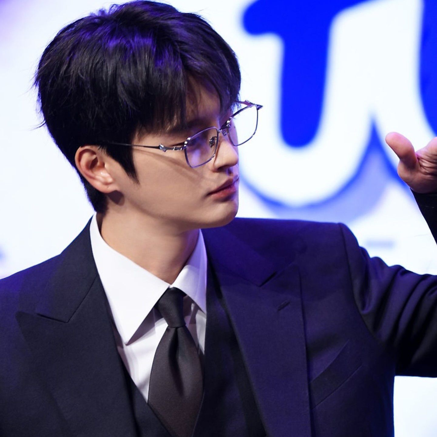 ソ・イングクの最近の活動ショット