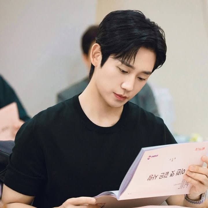 Momen yang diabadikan oleh penggemar Jung Haein