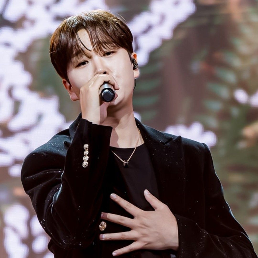 Latest photo of Song Minjun