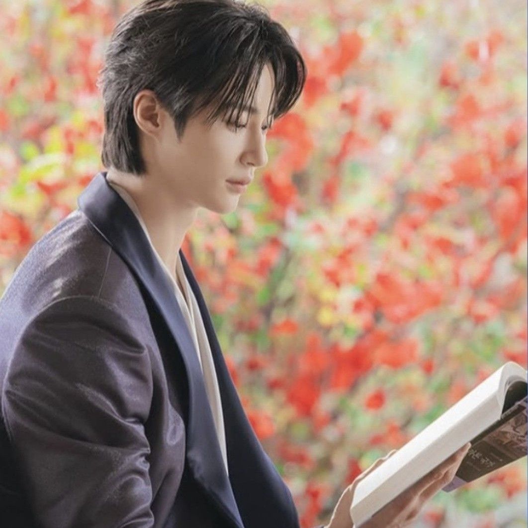 Recent activity shot of Byeon Wooseok