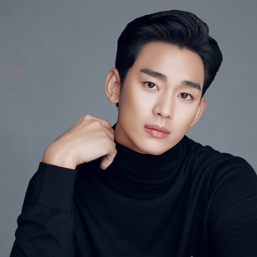 粉絲拍下的金秀賢瞬間