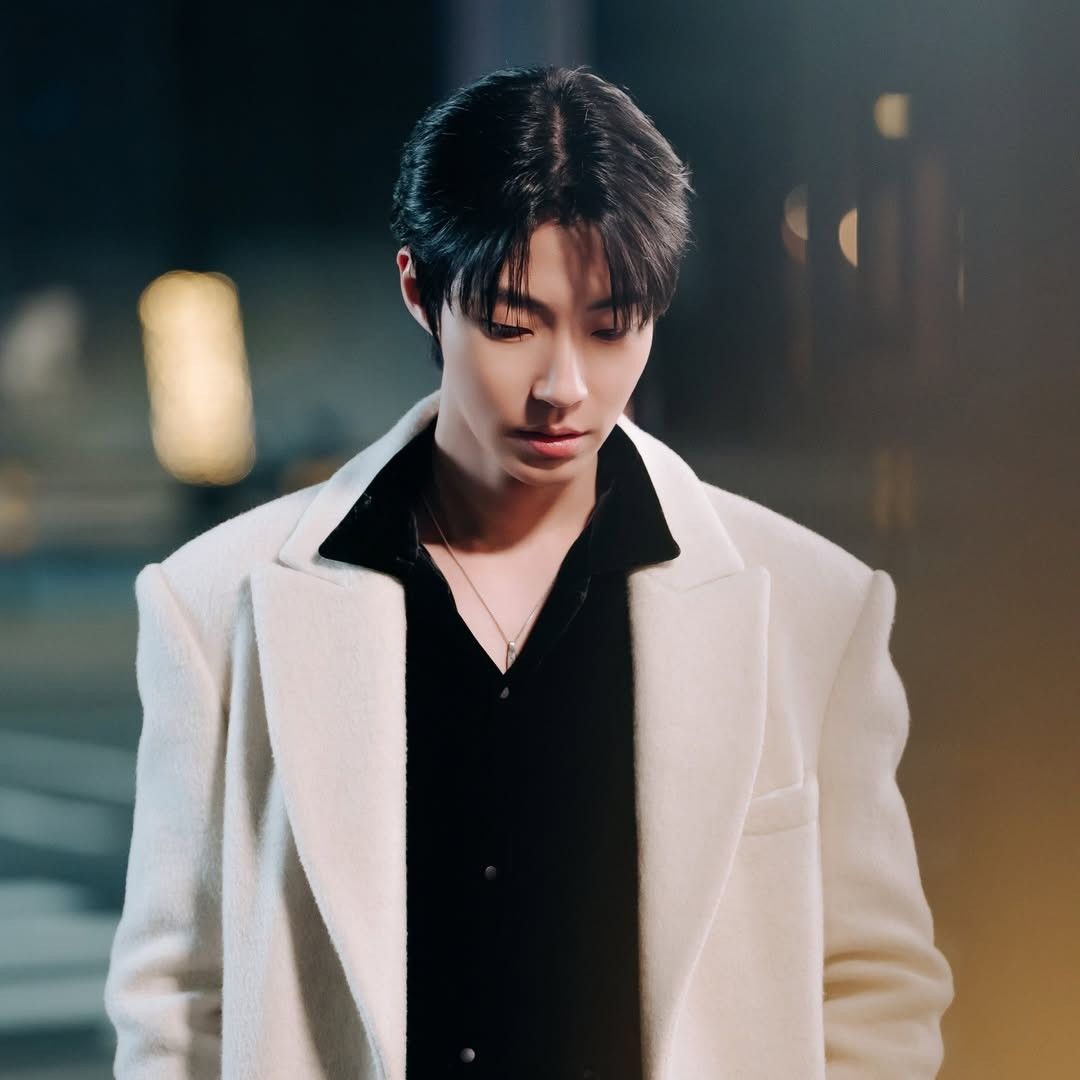 Latest photo of Hwang Inyoup