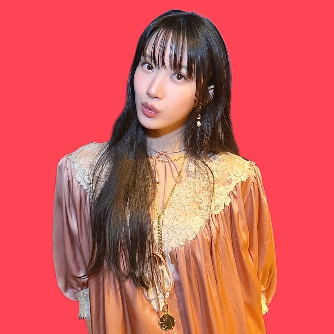 Behind-the-scenes cut of Mun Kayoung