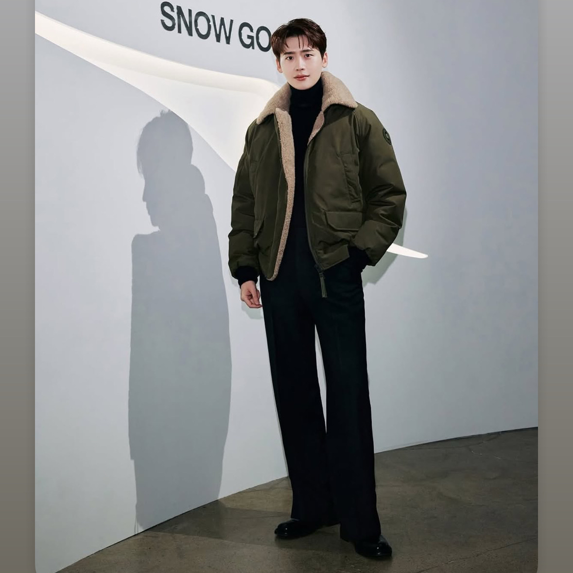 Behind-the-scenes cut of Lee Jongsuk