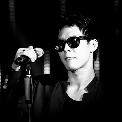 A moment captured by a fan of Park Yoochun