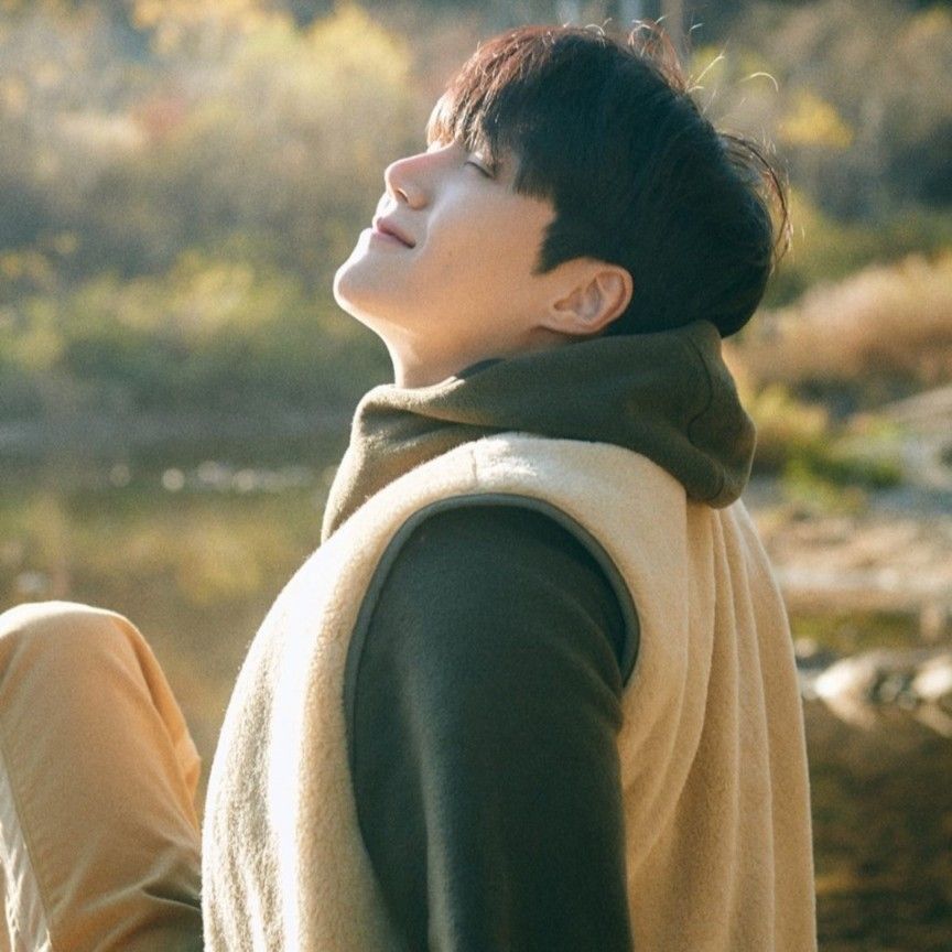 Recent activity shot of Kim Seonho