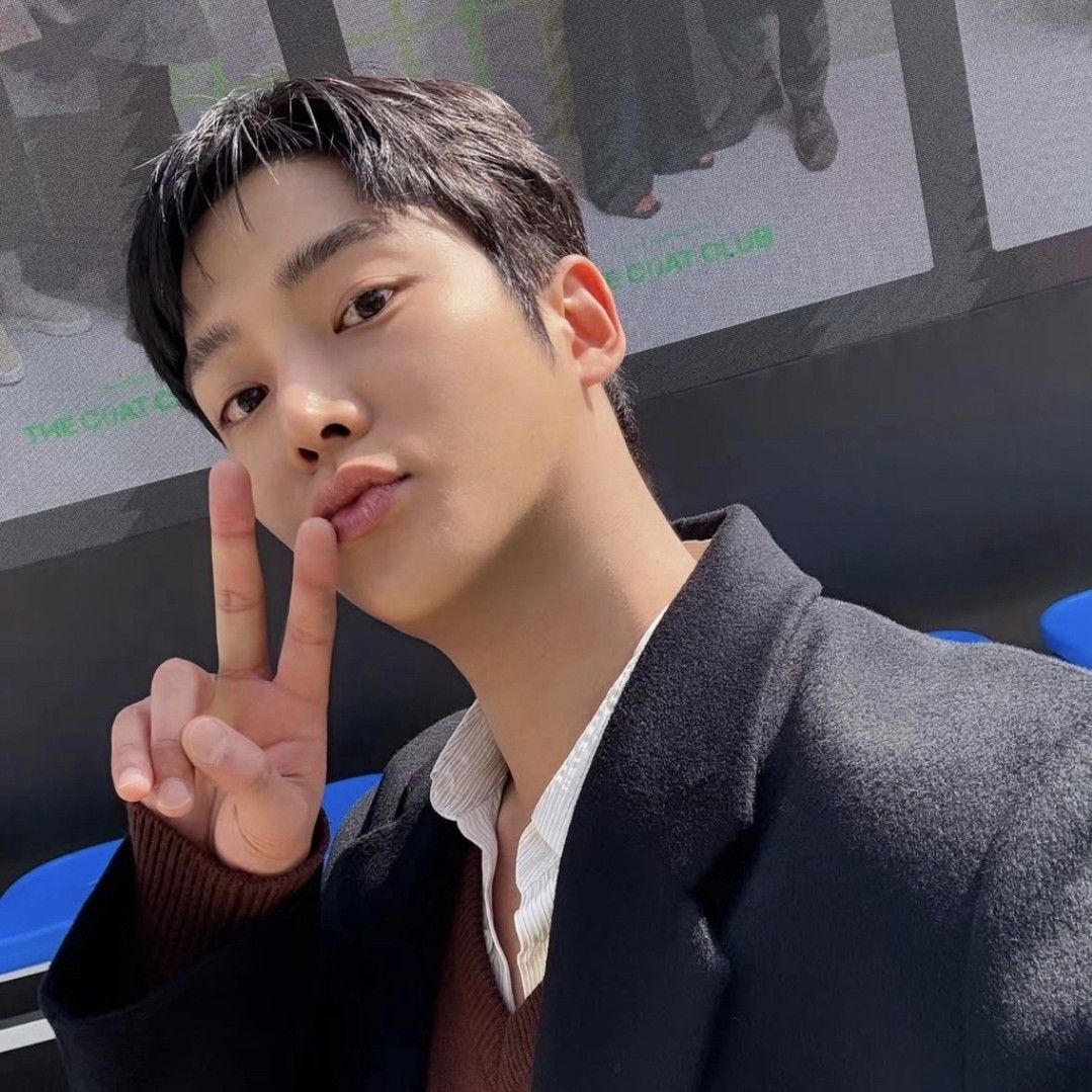 Foto terbaru dari Rowoon