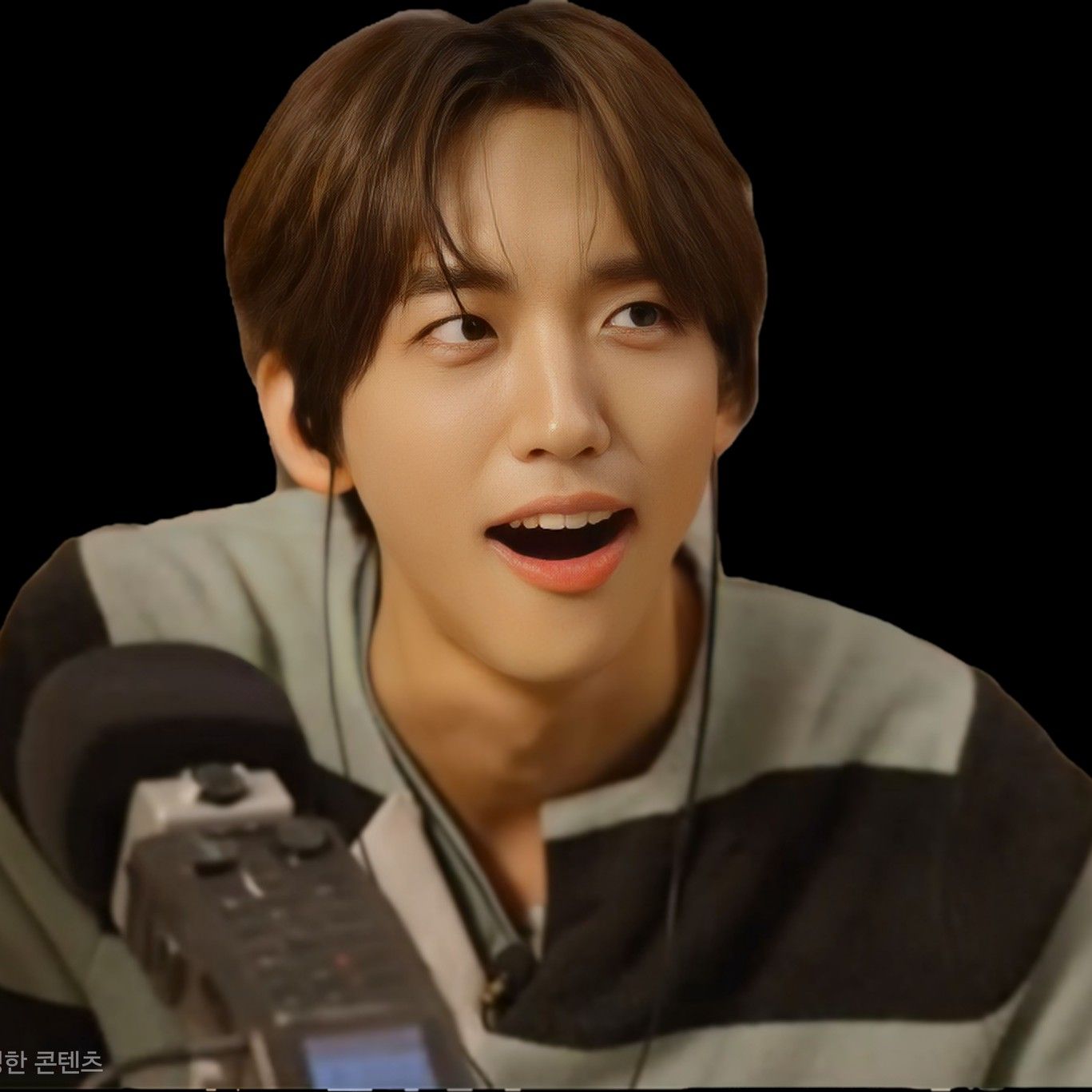 Behind-the-scenes cut of Lee Seungyoon