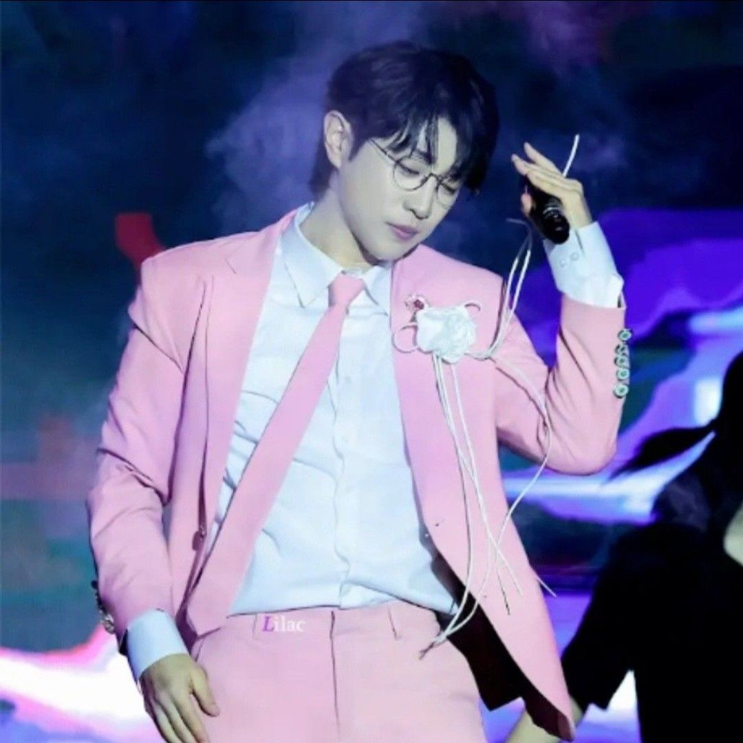Recent activity shot of An Sunghoon