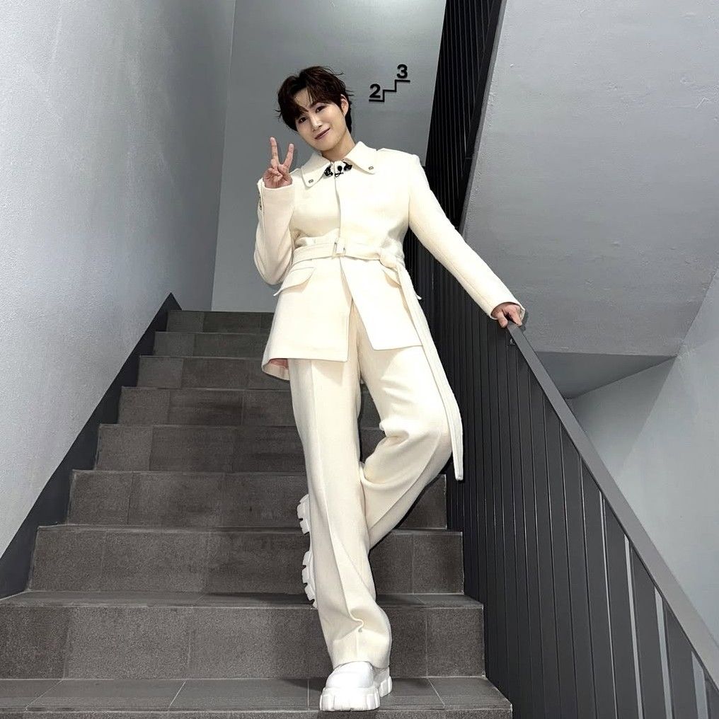 Behind-the-scenes cut of Kim Heejae