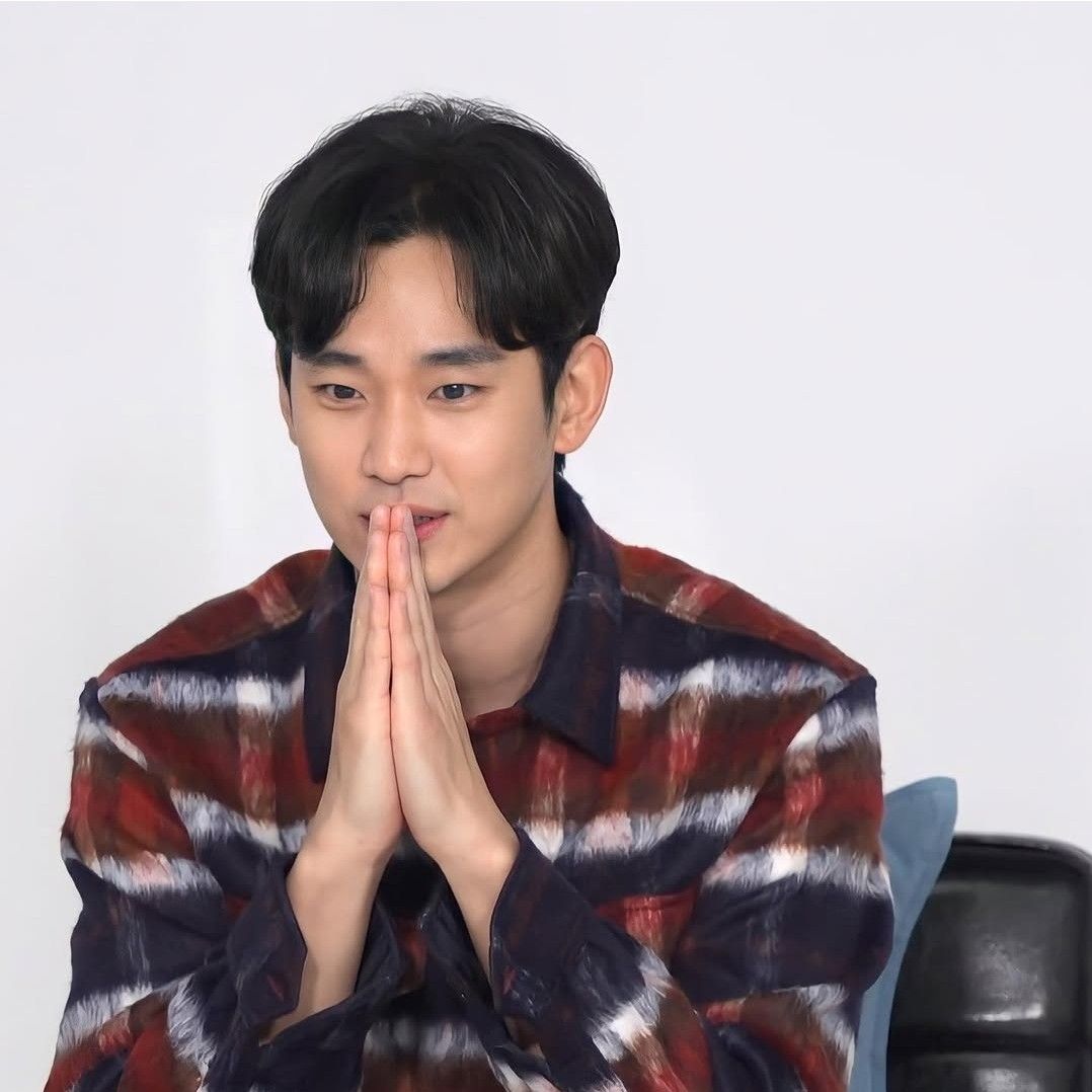 Recent activity shot of Kim Soohyun
