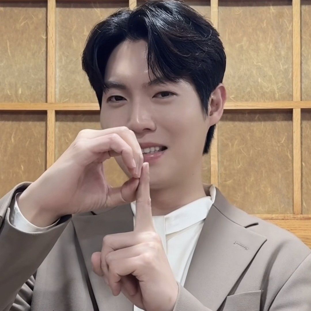 Recent activity shot of Son Taejin