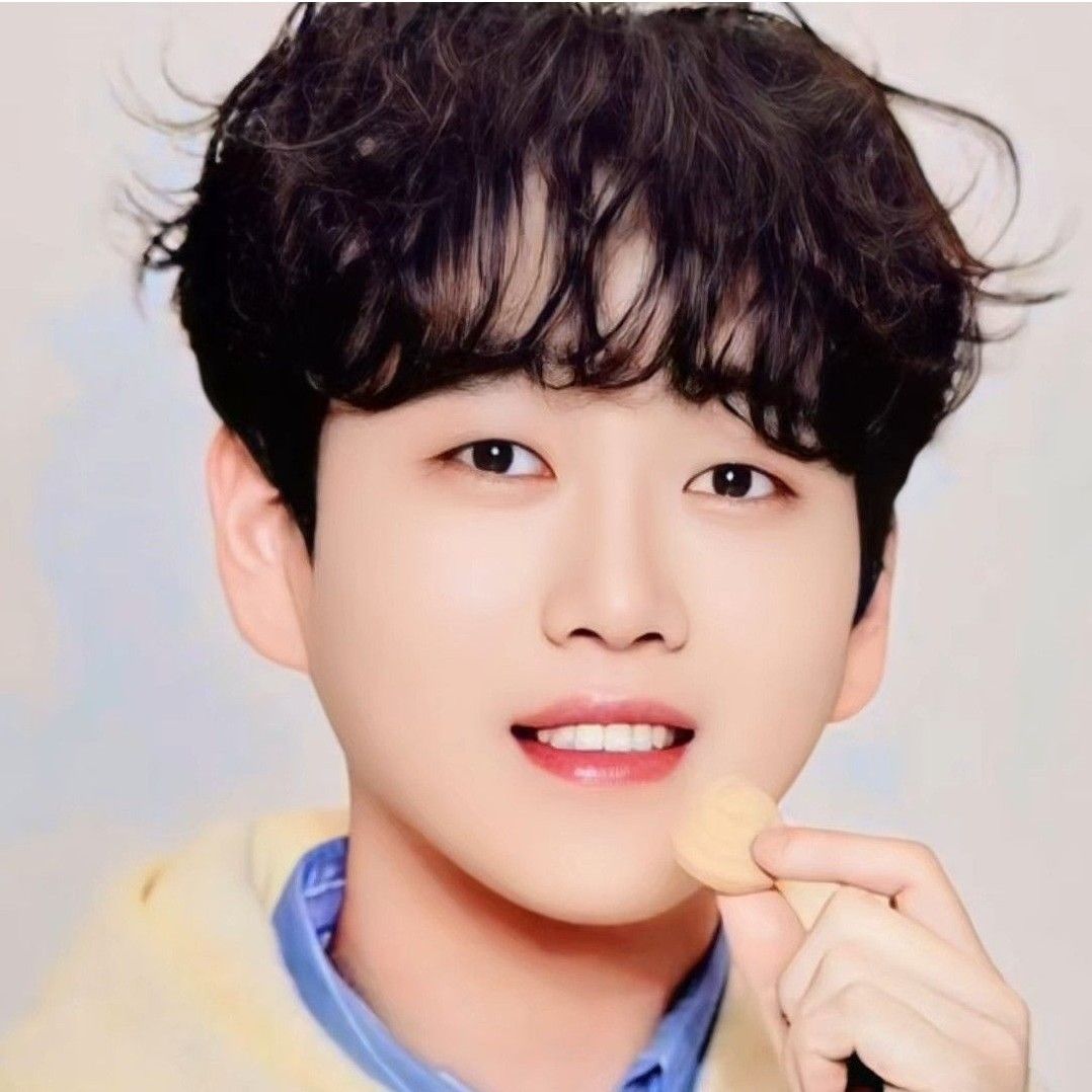 Latest photo of Hwang Youngwoong