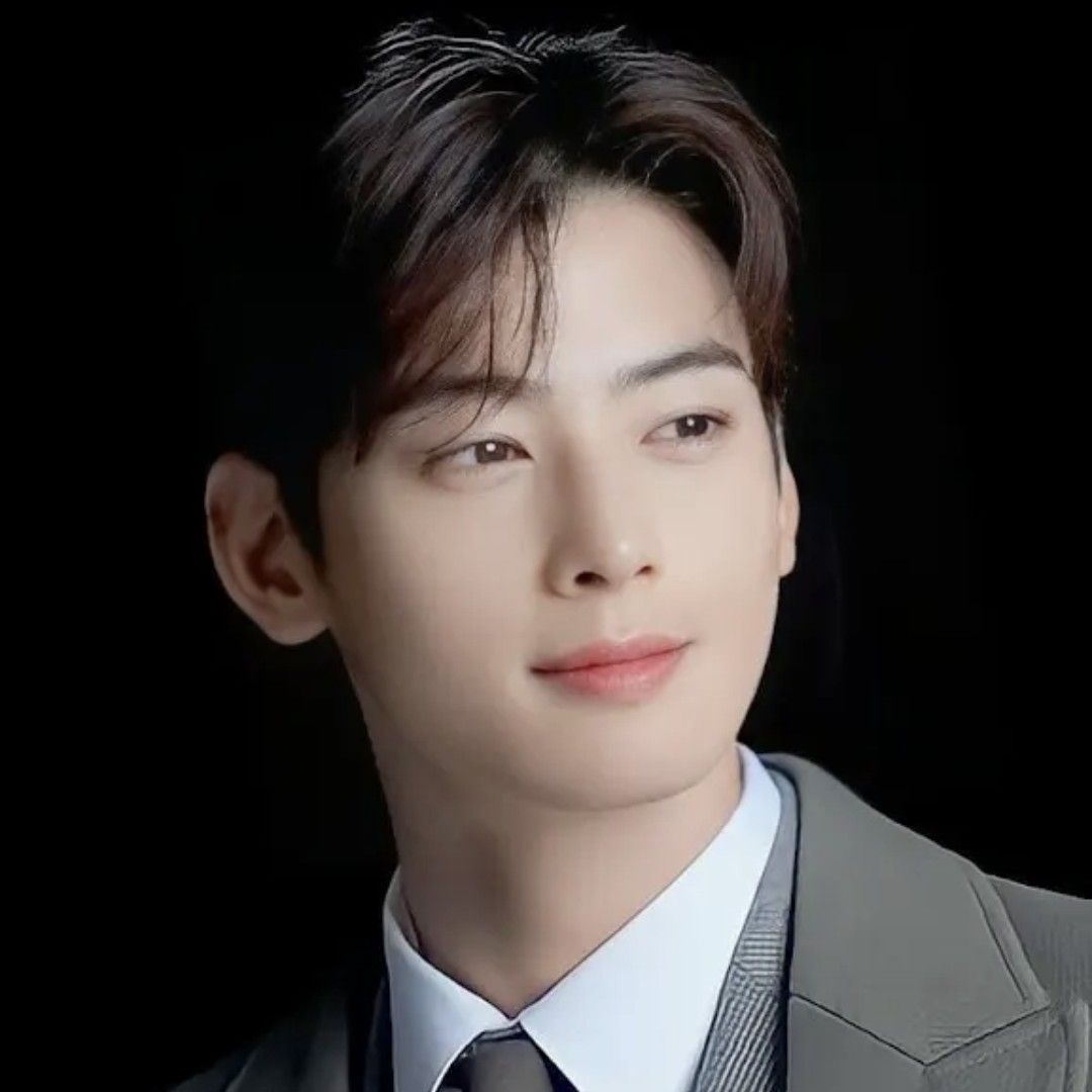 Behind-the-scenes cut of Cha Eunwoo