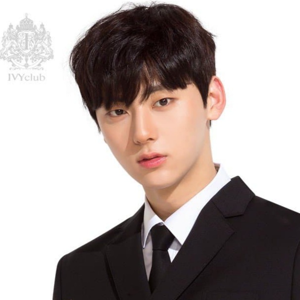 Behind-the-scenes cut of Hwang Minhyun