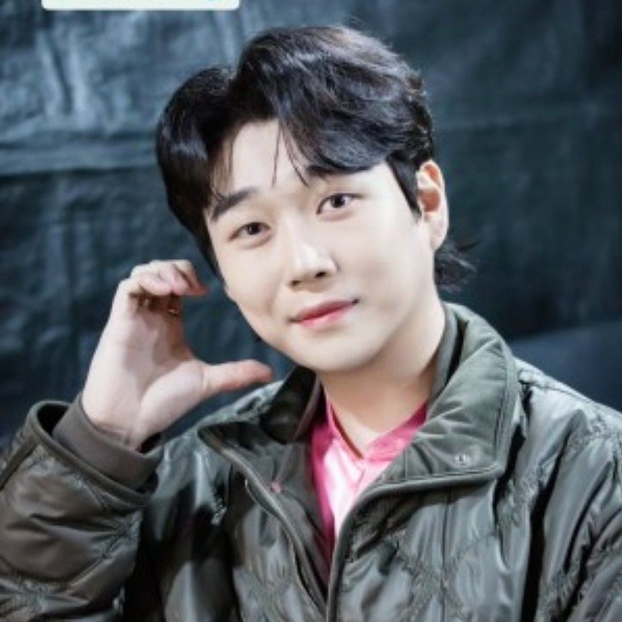 Recent activity shot of Hwang Youngwoong