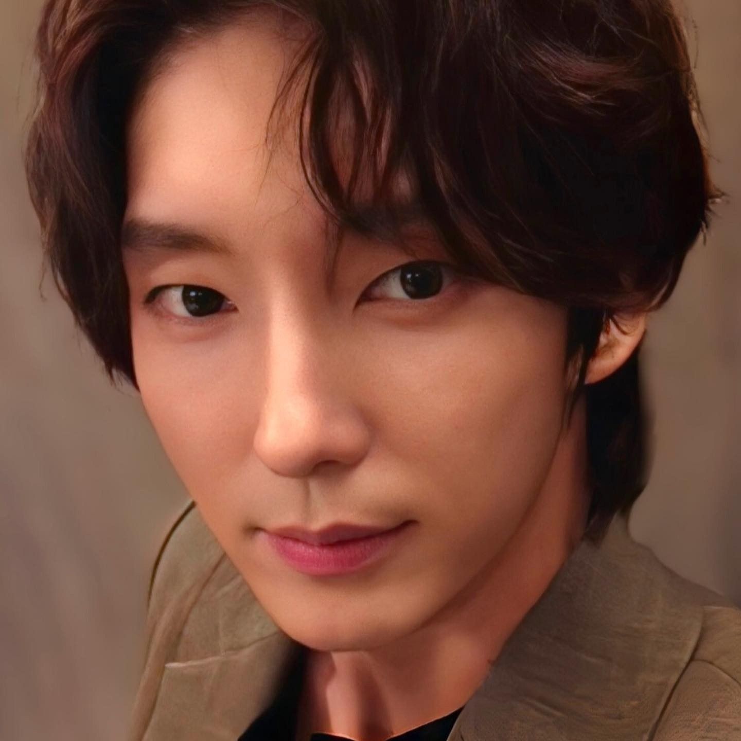 Behind-the-scenes cut of Lee Joongi