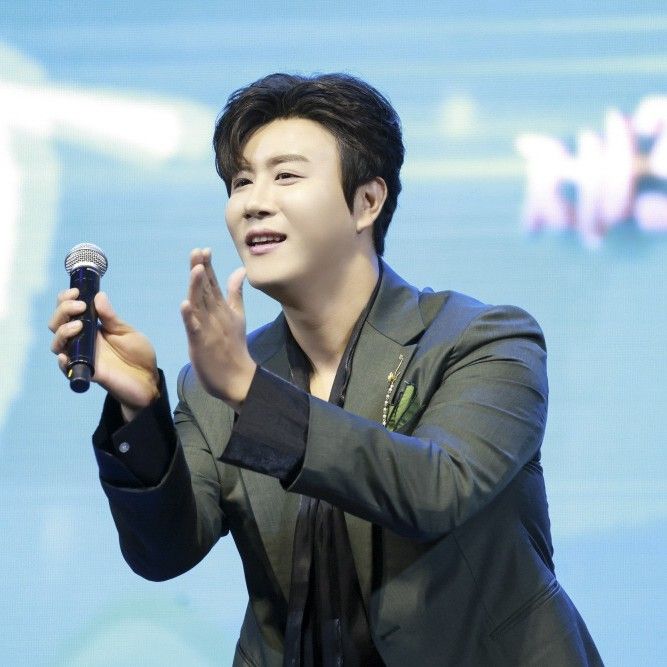 Latest photo of Jin Haesung