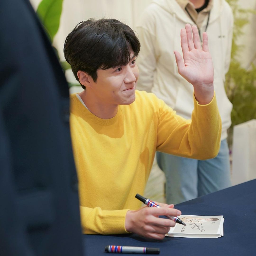 Behind-the-scenes cut of Kim Seonho