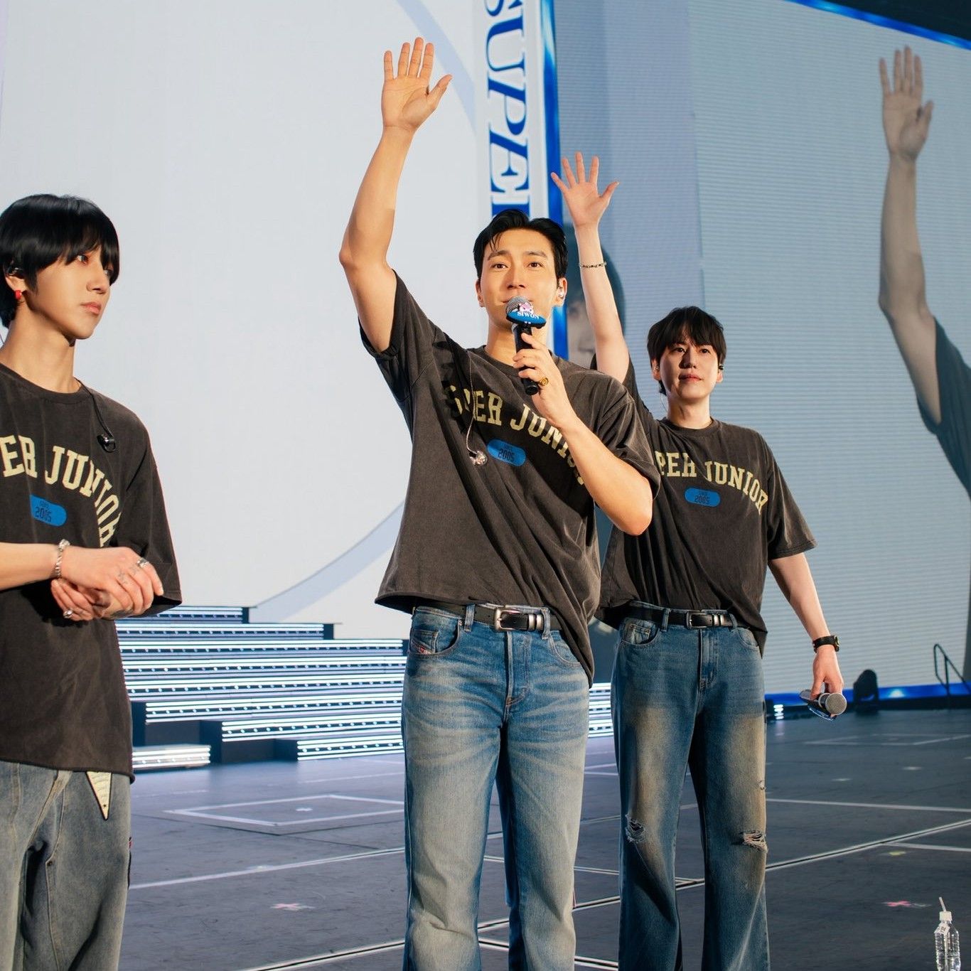 A moment captured by a fan of Choi Siwon