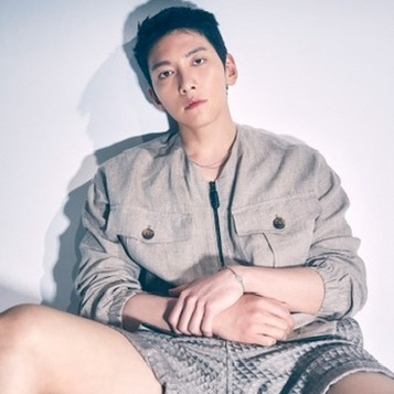 지창욱 최근 활동샷