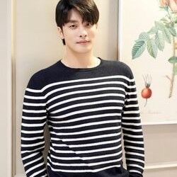 Latest photo of Sunghoon