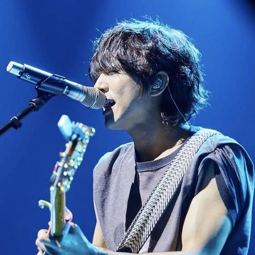 Behind-the-scenes cut of Lee Seungyoon