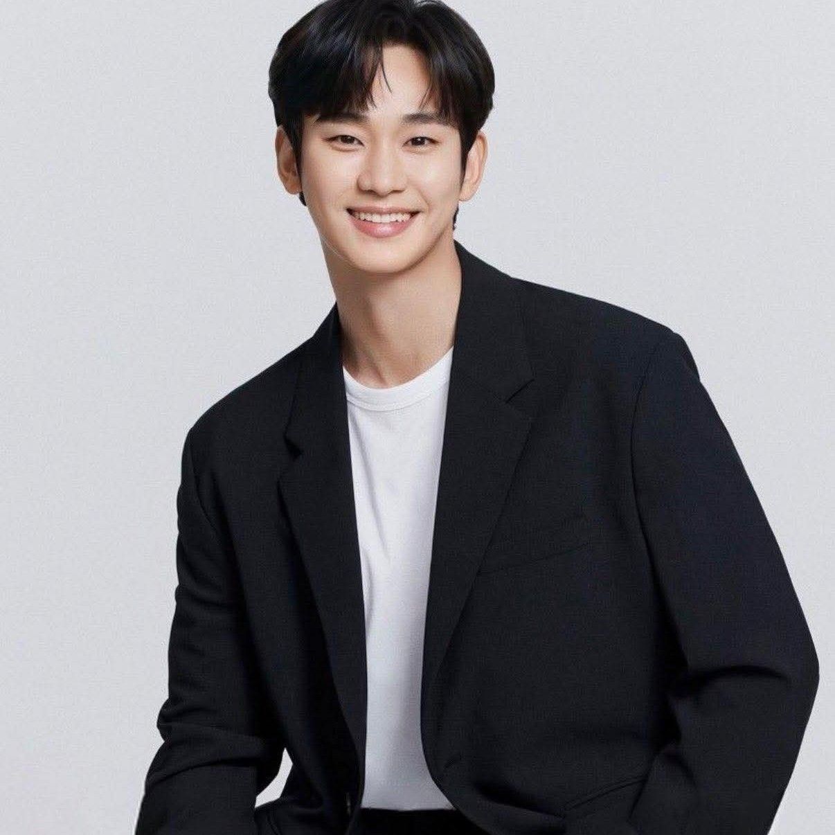 Latest photo of Kim Soohyun