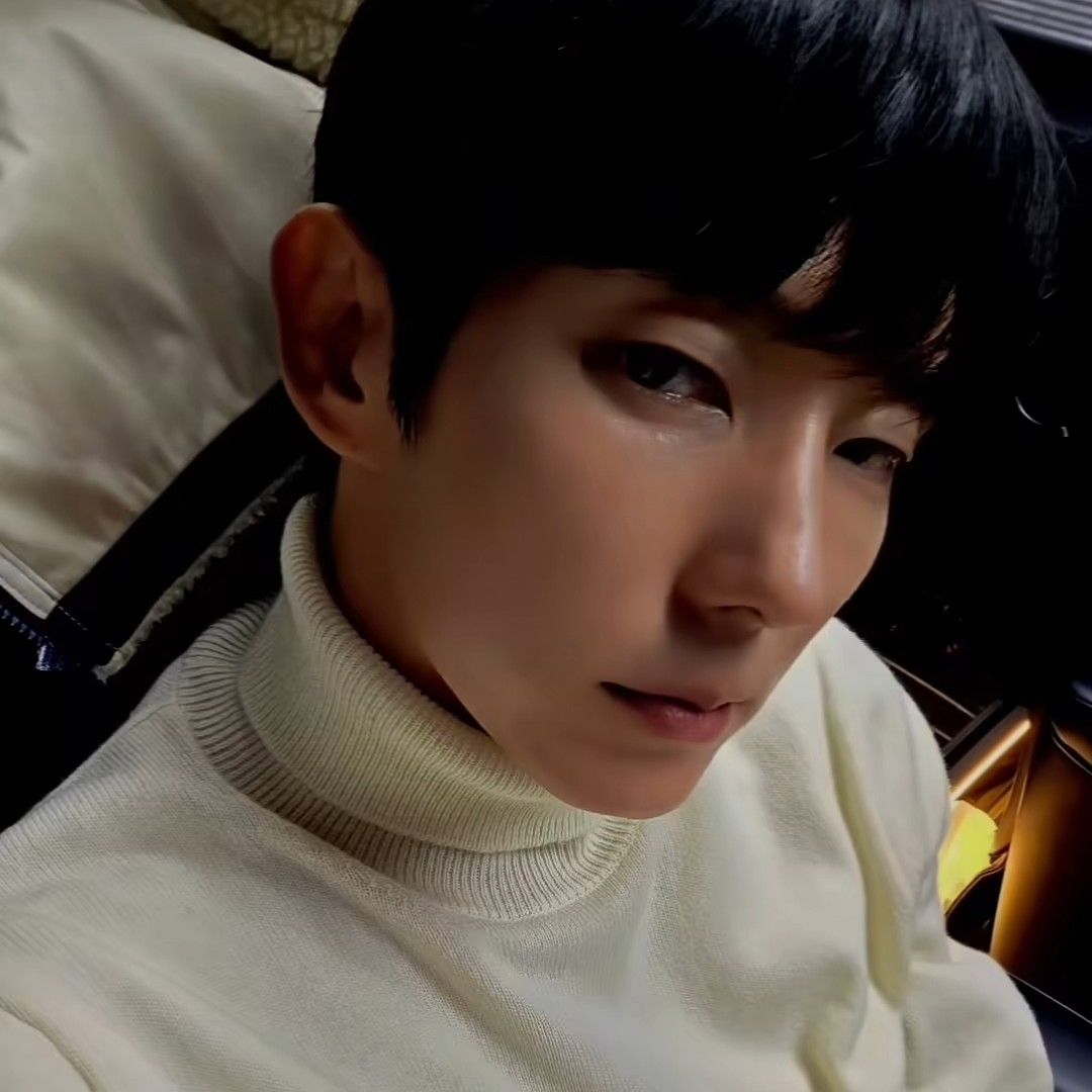 Recent activity shot of Lee Joongi