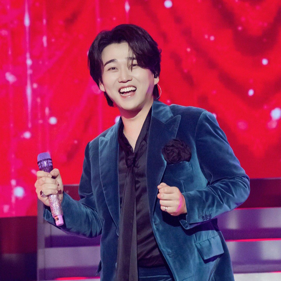 Behind-the-scenes cut of Hwang Youngwoong