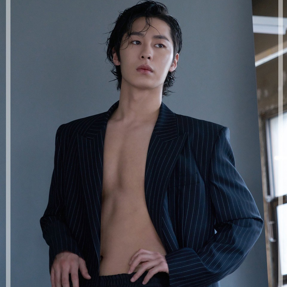 Foto kegiatan terbaru dari Lee Jaewook