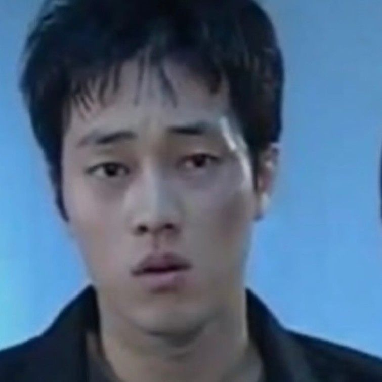 Behind-the-scenes cut of So Jisub