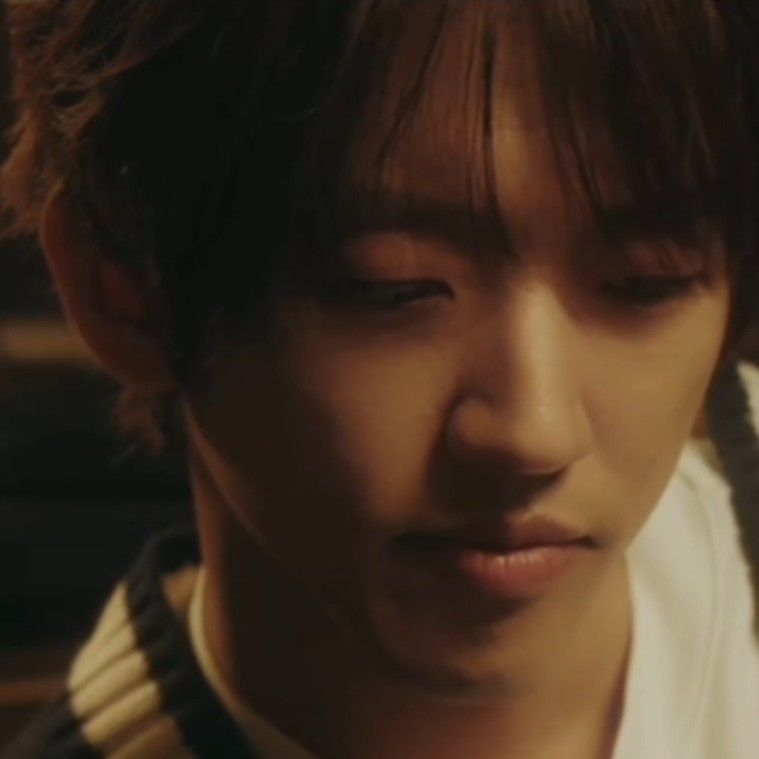 A moment captured by a fan of Lee Seungyoon