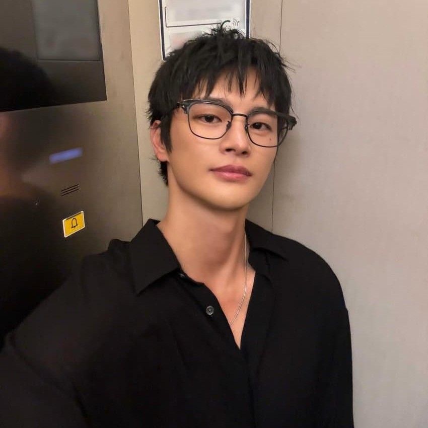 Latest photo of Seo Inguk