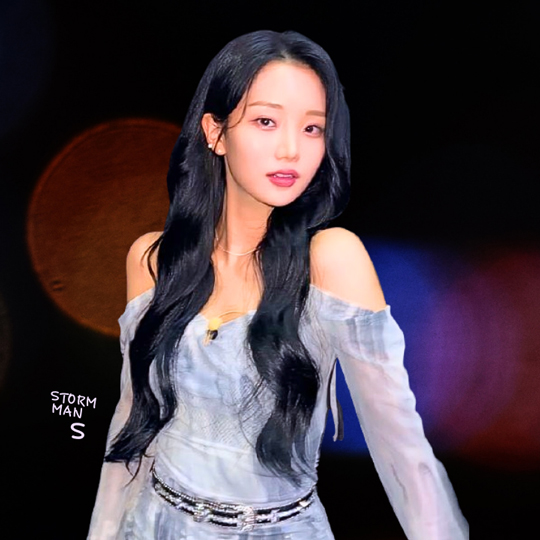 Recent activity shot of Kim Soyeon (2004)