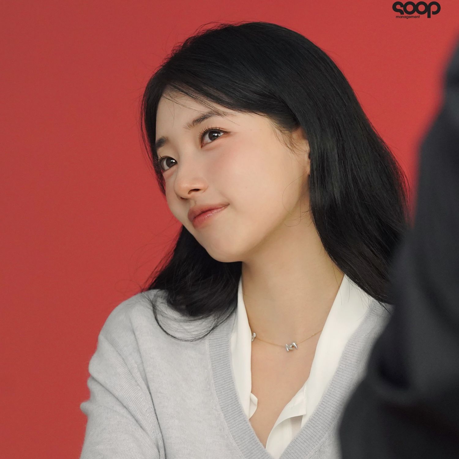 Behind-the-scenes cut of Bae Suzy