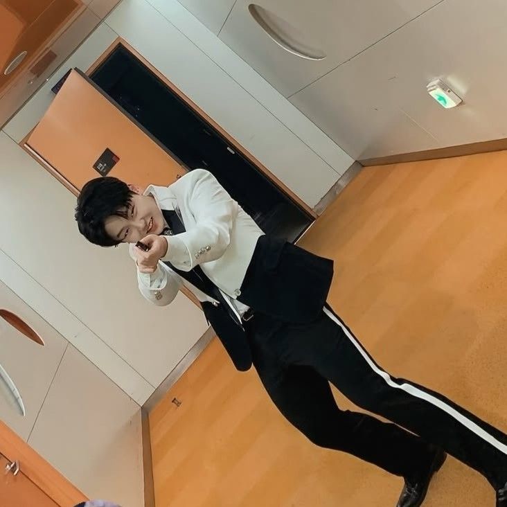 A moment captured by a fan of Park Sungon