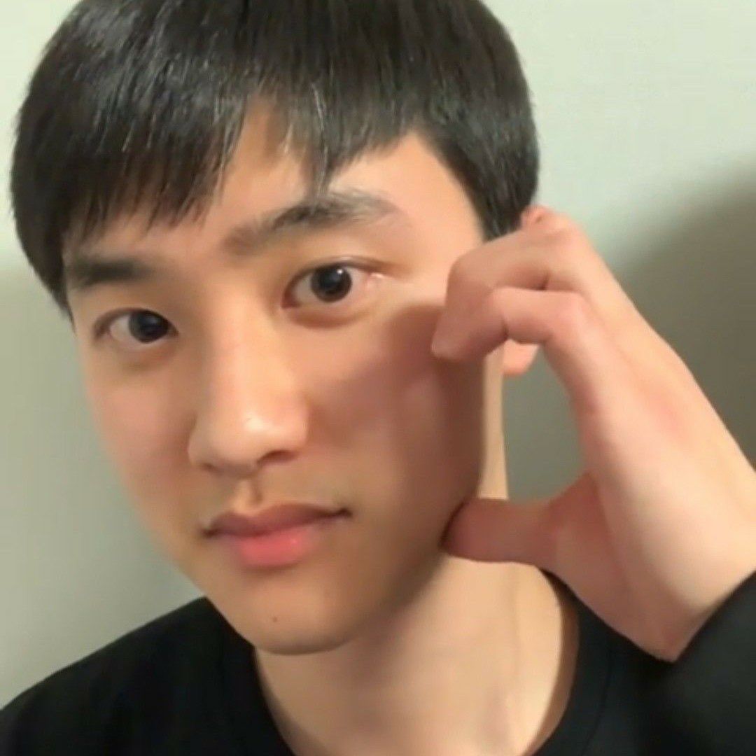 粉絲拍下的都暻秀 (D.O.)瞬間