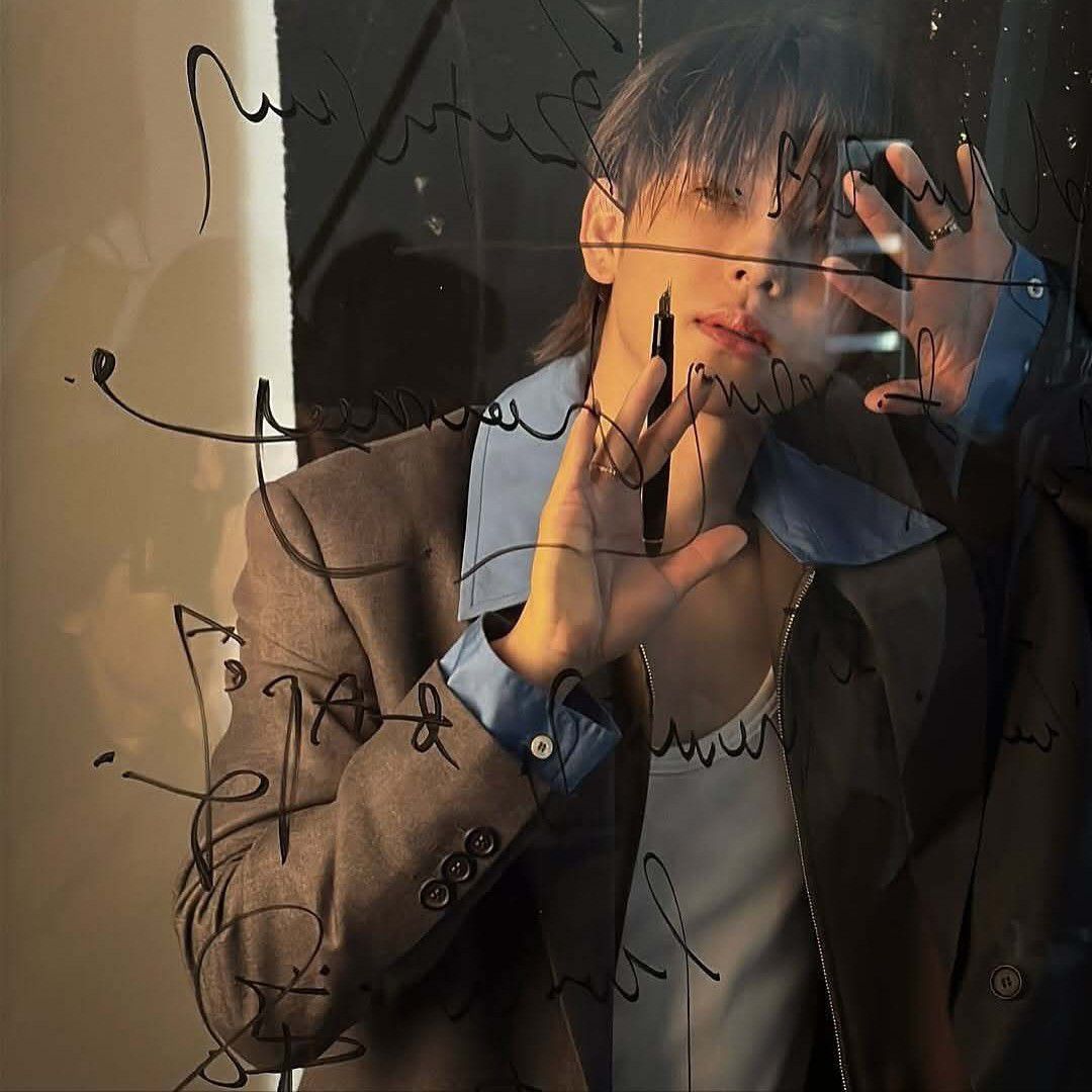 Latest photo of Yim Siwan