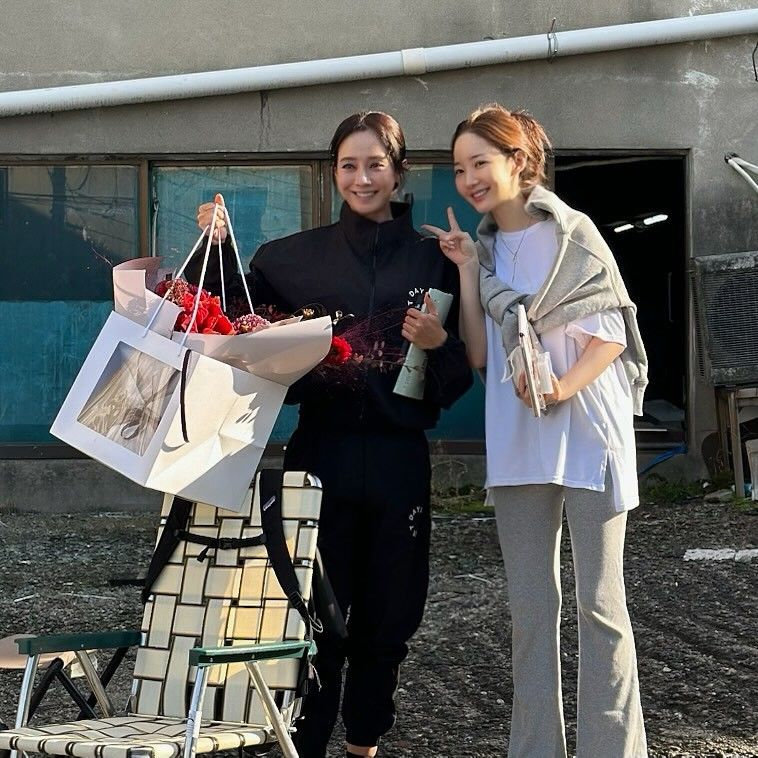Behind-the-scenes cut of Song Jihyo