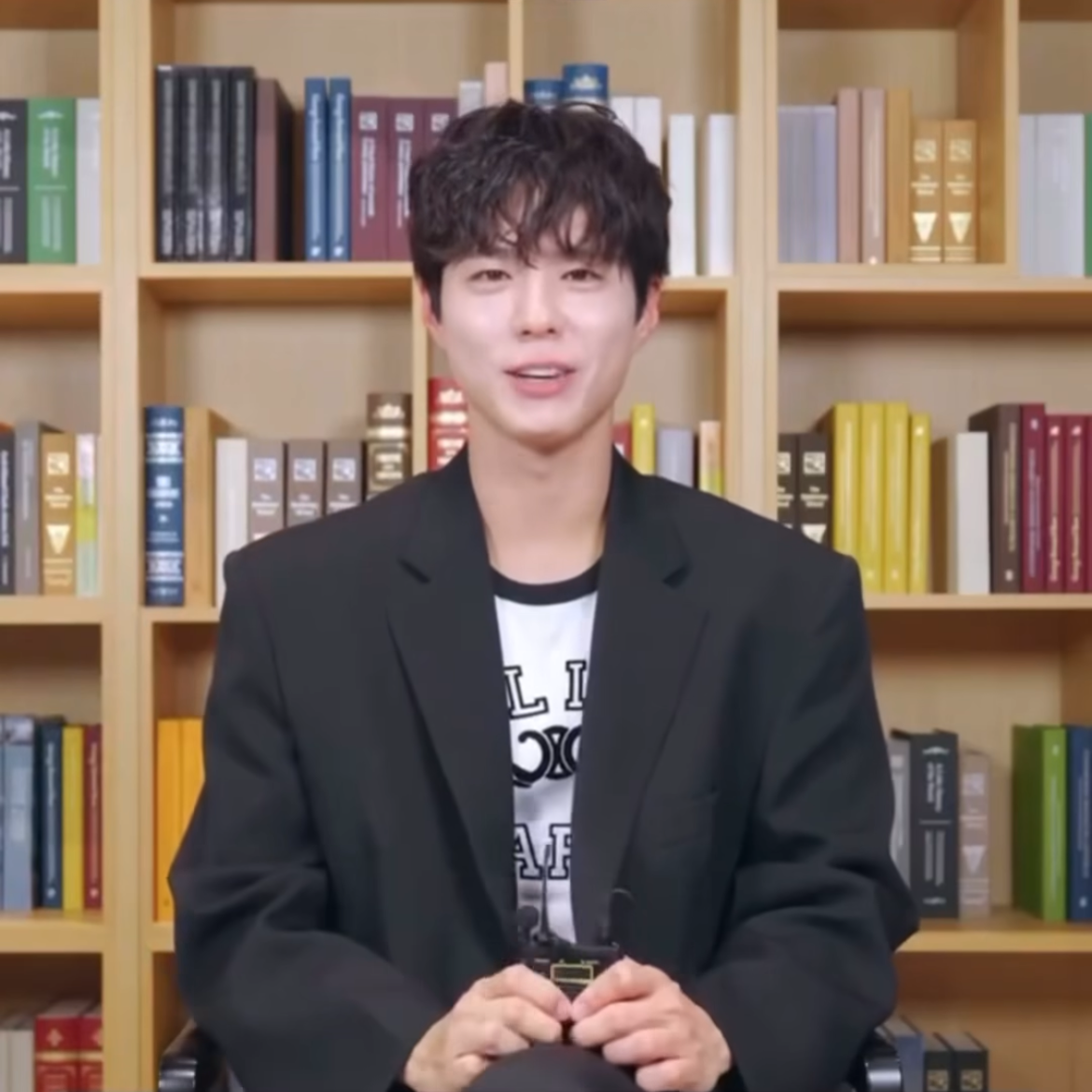 Recent activity shot of Park Bogum