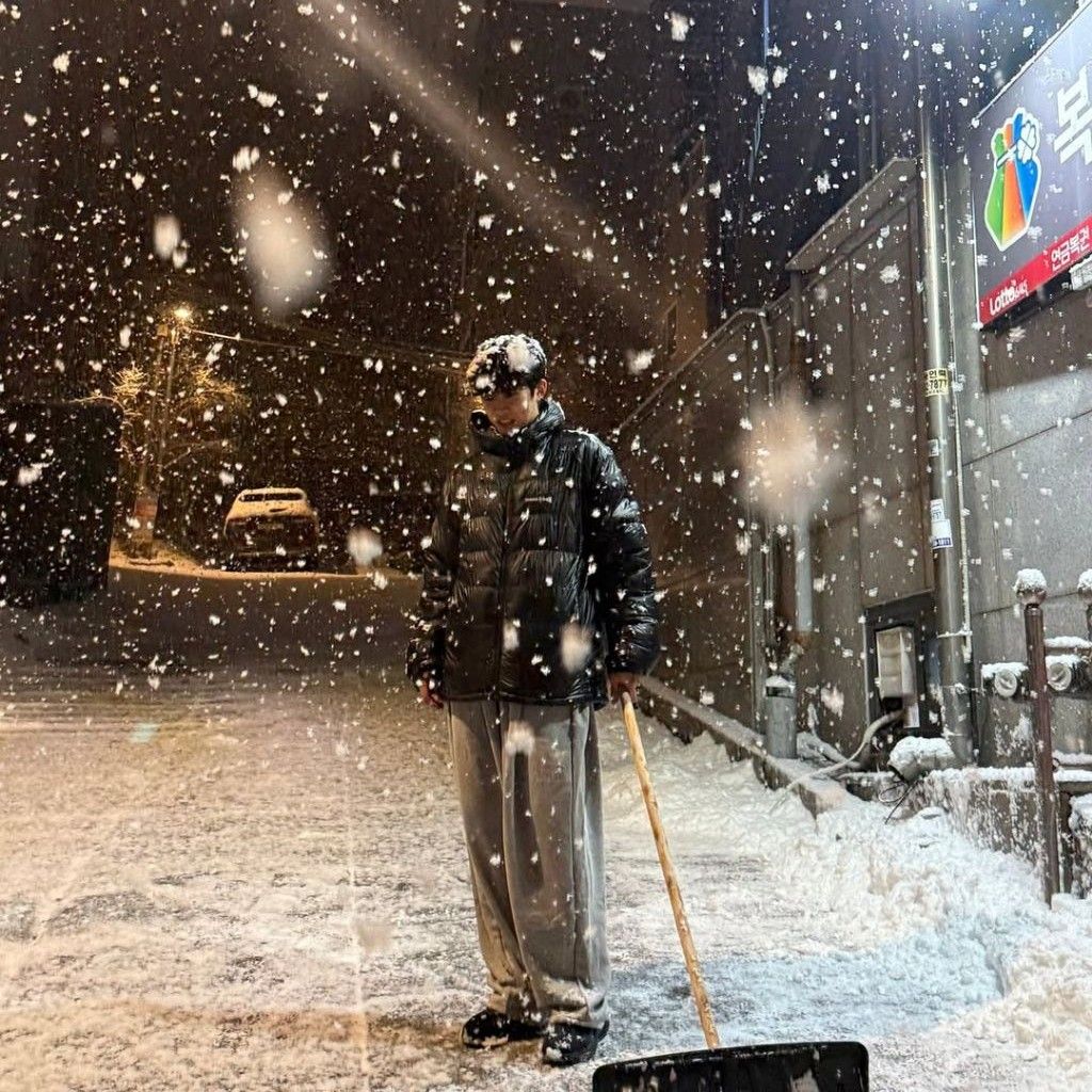 Foto kegiatan terbaru dari Lim Youngwoong