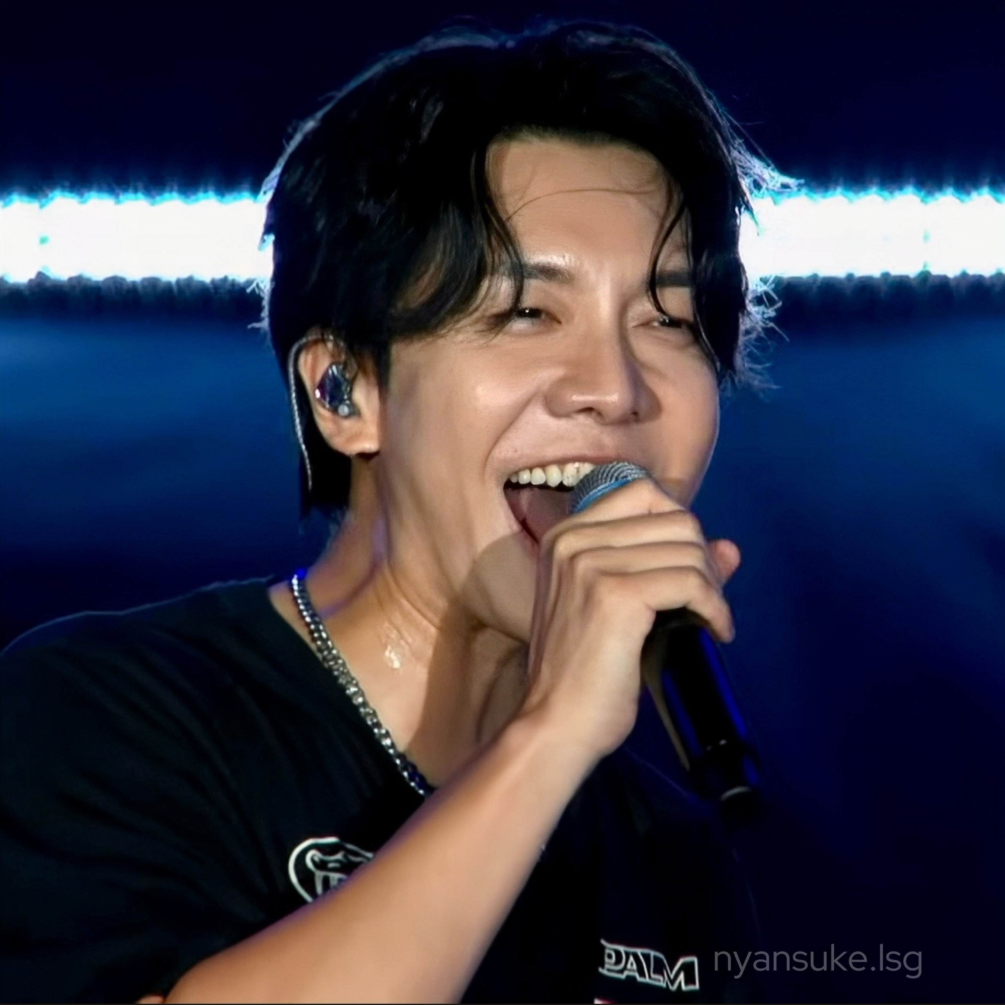 A moment captured by a fan of Lee Seunggi